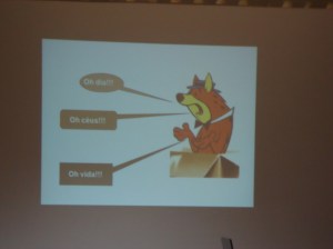 Prof. Cláudio interagiu e divertiu a platéia