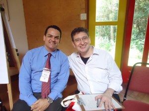 O Editor do Blog André Mancuso com  o Prof. Claudio Queiroz