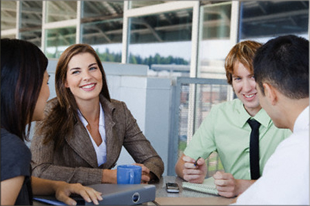 COMENTÁRIOS O avanço tecnológico permitiu o desenvolvimento de novos meios de comunicação